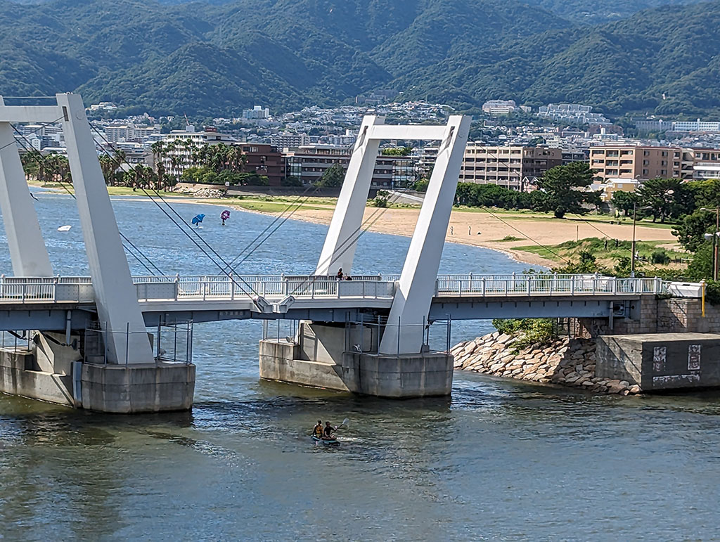 西宮大橋から見る御前浜橋